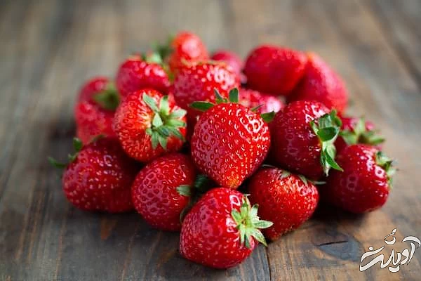 استفاده از توت فرنگی برای پوست های خشک توت فرنگی